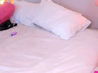 julieta-wildblod live cam preview