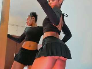 kamiiarias live webcam show