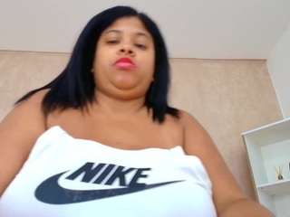 PlusSizeGoddess live webcam show
