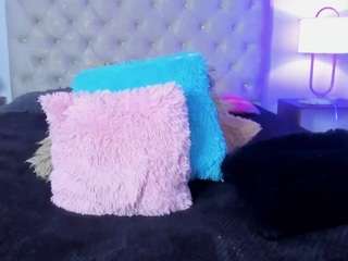 yensy-hott Sex Cam Show