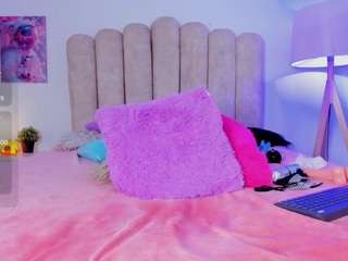 yensy-hott live webcam show