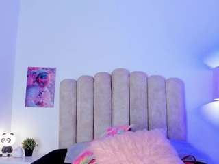 yensy-hott's live room