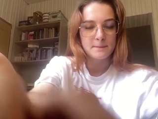 carlinebyler's live room