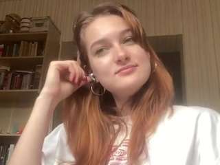 carlinebyler Live Webcam on CamSoda