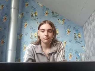 Live cam show with Lora