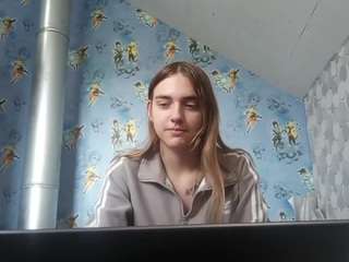 Live cam show with Lora