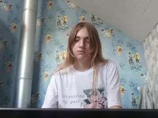 Live cam show with Lora