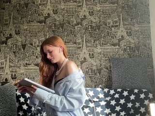nicollekoth