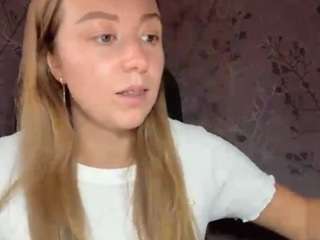 sallyyang Live Webcam on CamSoda
