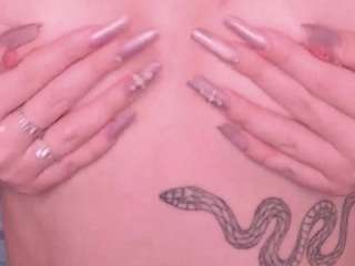 Lorenziaa live cam preview