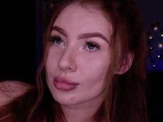 Lorenziaa live cam preview