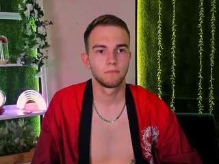 alex-mid1