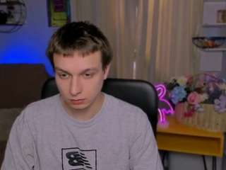 alex-mid1 live webcam show