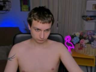 alex-mid1 live webcam show