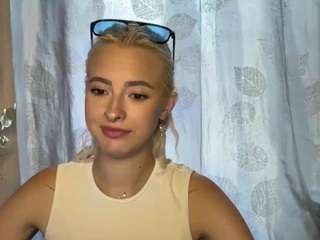 chayamasteller live webcam show