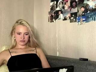 Polly live webcam show