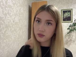 Mia live webcam show