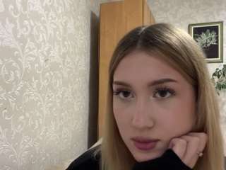Mia live webcam show