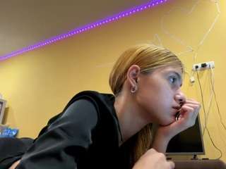 Lina live webcam show