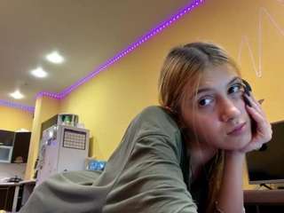 Lina live webcam show