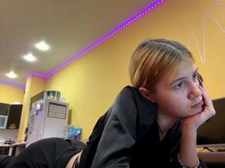 Lina live webcam show