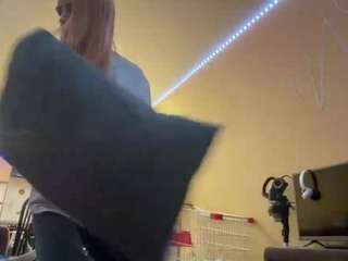 Lina live webcam show