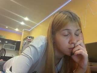 Live cam show with Lina