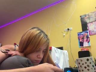 Live cam show with Lina