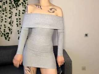 emabraatz live webcam show