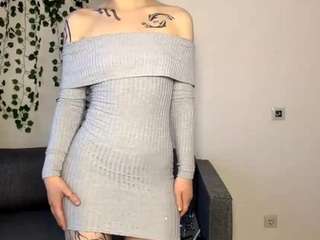 emabraatz live webcam show