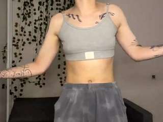 emabraatz live webcam show