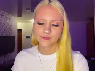 MedaSchur live webcam show