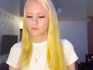 MedaSchur live webcam show