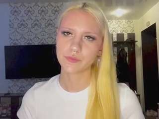 MedaSchur live webcam show