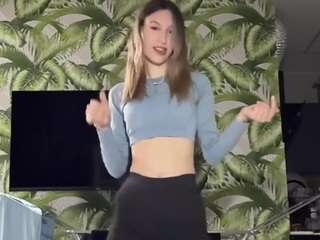 narcisabeazer live webcam show
