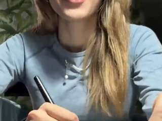 narcisabeazer live webcam show