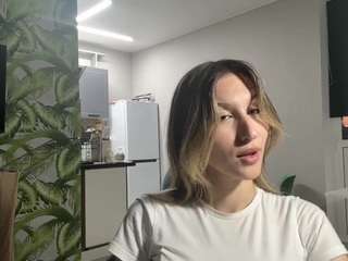 narcisabeazer's live room