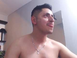alex-levi live webcam show