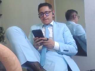 alex-levi live webcam show