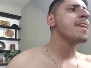 Alex-levi live webcam show