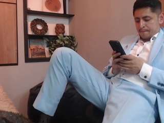 Alex-levi live webcam show
