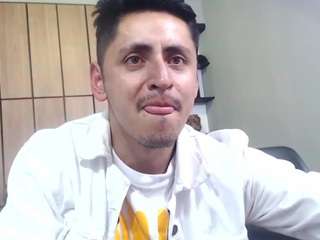 alex-levi live cam