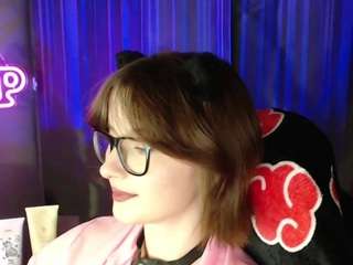Cherryxxluna's live stream