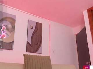 Hilary-Parra live webcam show