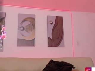 Hilary-Parra live webcam show