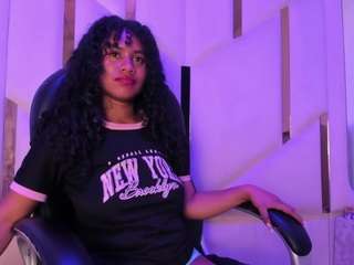 lilyybunnyss2 live webcam show