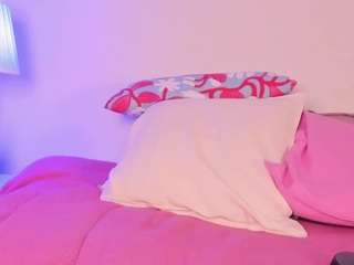 violette-rouse live webcam show