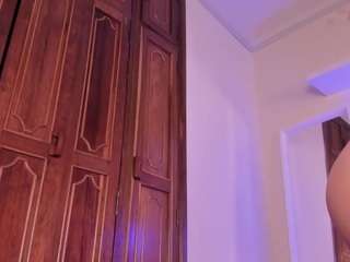 violette-rouse live webcam show