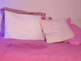 violette-rouse live webcam show