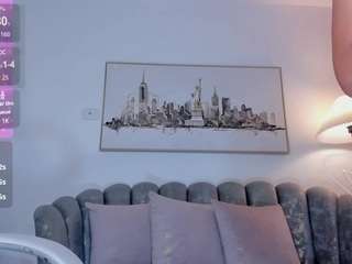 kiara-wren live webcam show